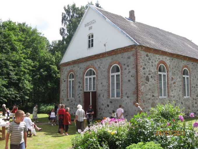 Баптистская церковь – Saka, Latvia