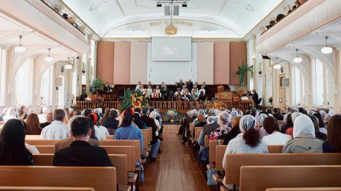 ПЕРША ЦЕРКВА ЄВАНГЕЛЬСЬКИХ ХРИСТИЯН-БАПТИСТІВ – м.Чернівці